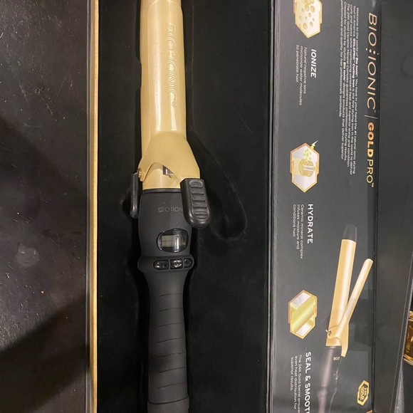 Bio Ionic GoldPro Ceramic Curling Iron - Black & Gold - Picture 3 of 5